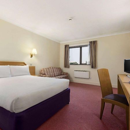 Days Inn Stafford Exterior foto
